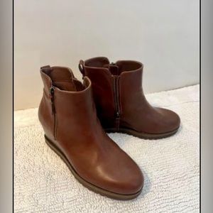 Brown booties